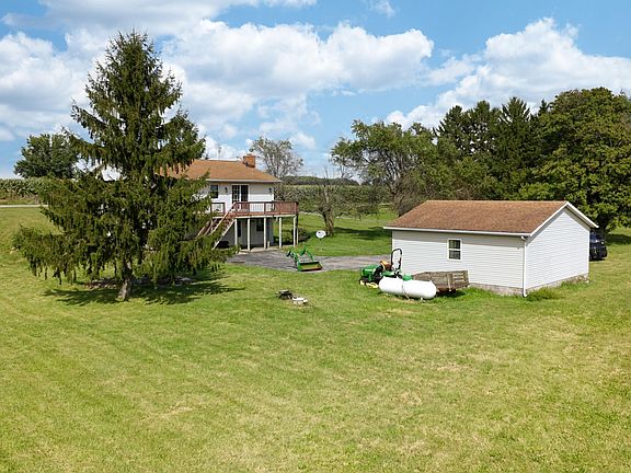 4th image of 7205 Emahiser Rd