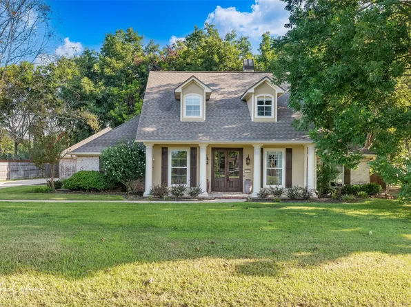 1015 Fawn Holw, Bossier City, LA 71111