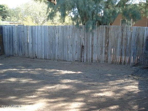 3rd image of 2952 N Palo Verde Ave