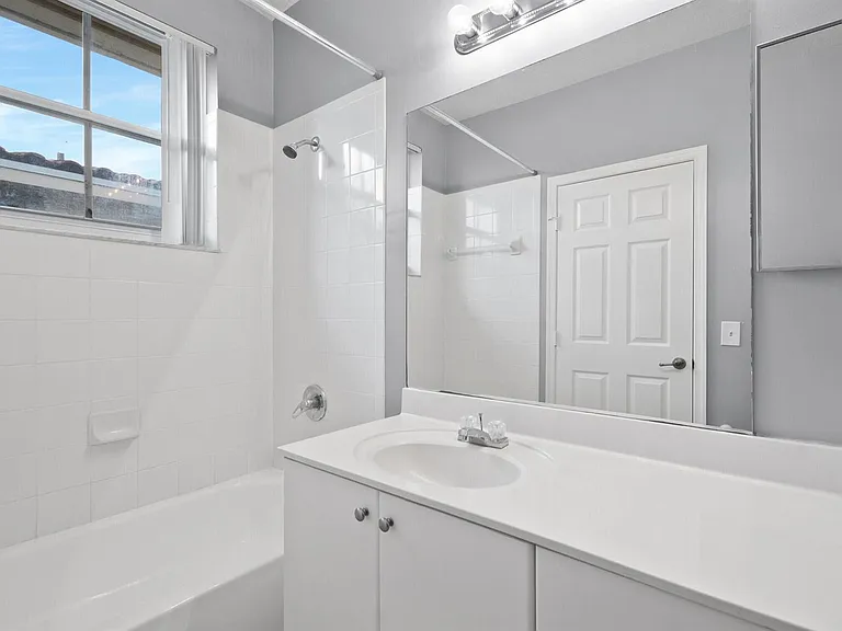 4822 Chancellor Dr #20 — Photo 14