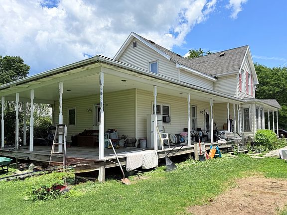 3rd image of 318 Rice Ave