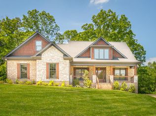 1325 Emerald Pointe Dr, Soddy Daisy, TN 37379