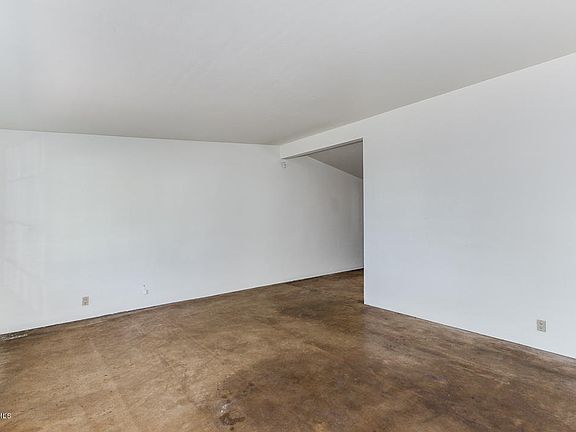 5th image of 4540 N 18th Ave