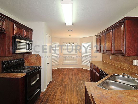 4th image of 122 Oregon Trl