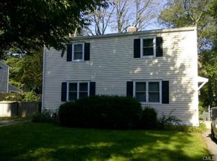82 Campfield Dr, Fairfield, CT 06825