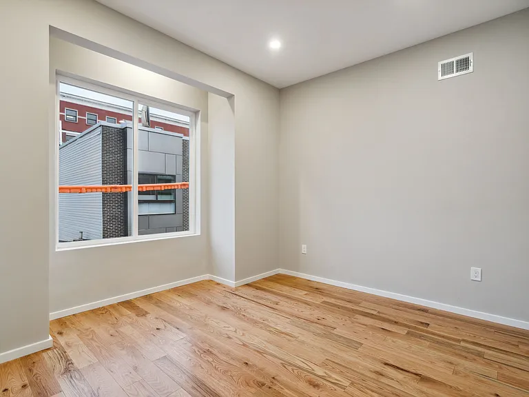 1713 Seybert St #1 — Photo 12