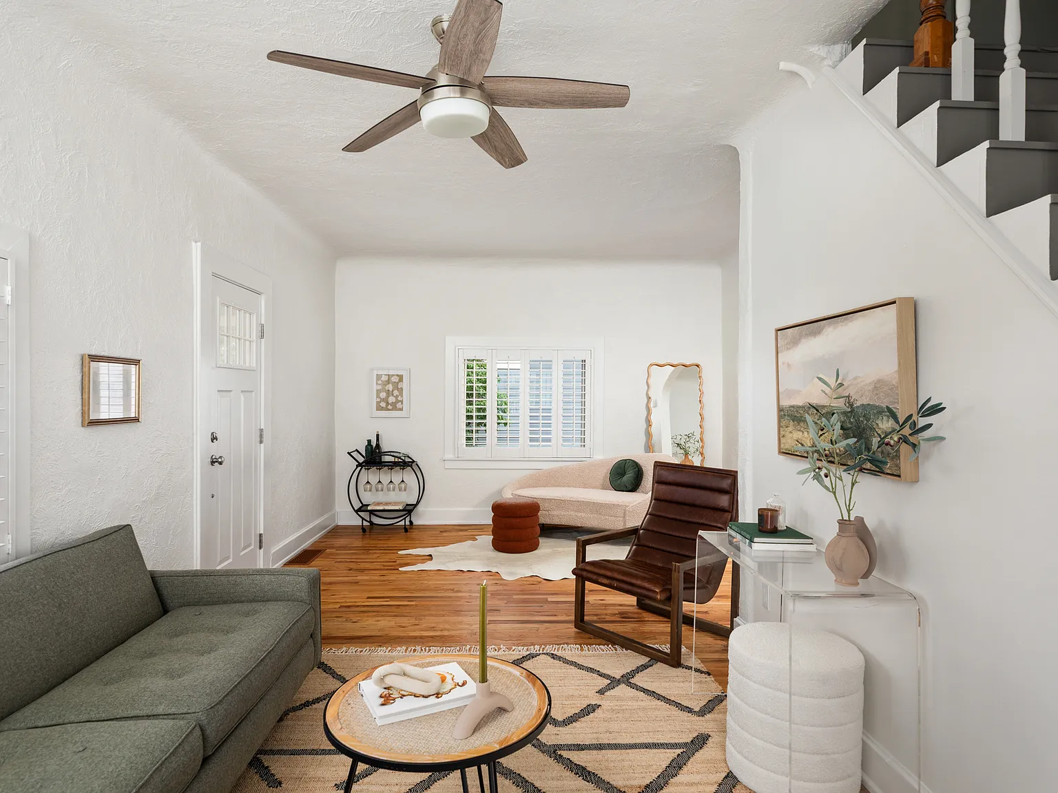 3 bed, 2052 sqft, $2,800 — Photo 4