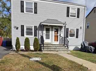 52 Martin Ter, Woodbridge, NJ 07095