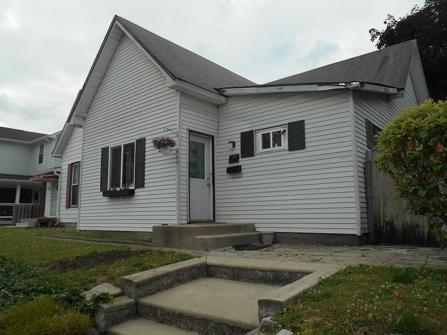 605 E Minnesota St photo 1