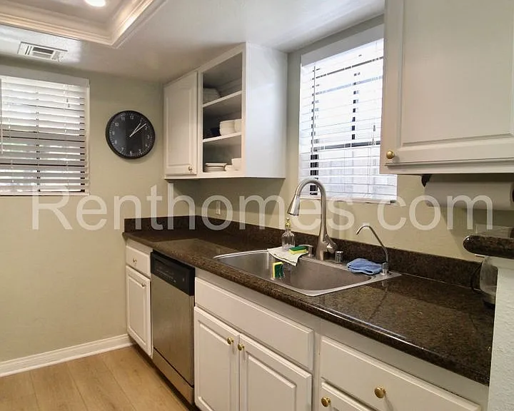 12051 Alta Carmel Ct #199 — Photo 5