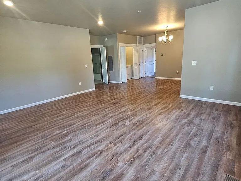 3515 Juanipero Way — Photo 7