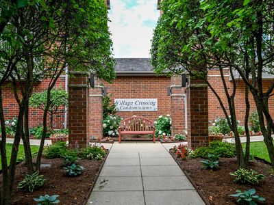 17 E Hattendorf Ave UNIT 403, Roselle, IL, 60172