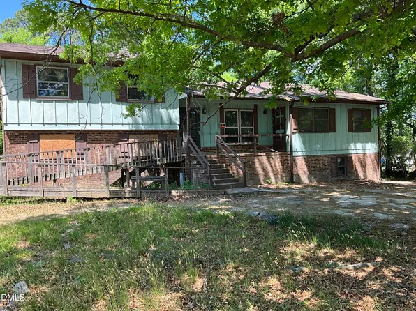 6913 Carlton Dr, Raleigh, NC 27616