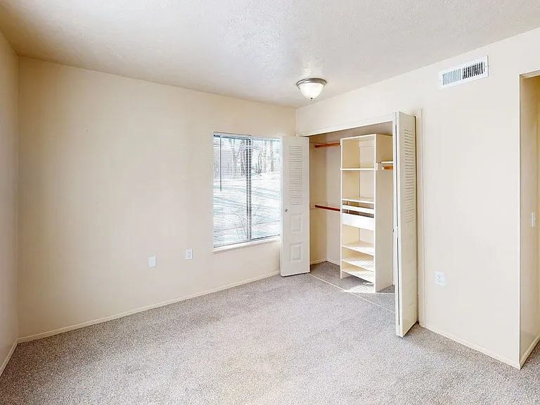 Swiss Valley Apartments — Photo 18