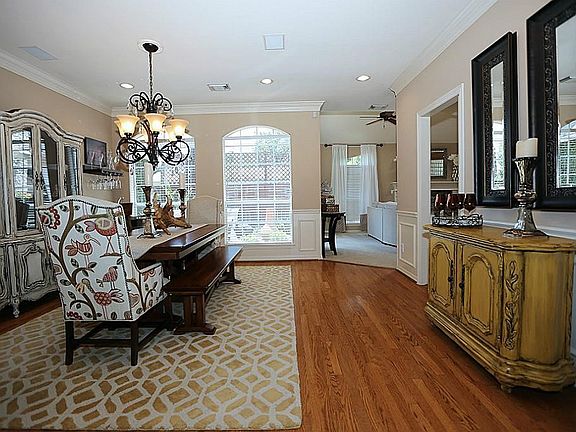 5th image of 1413 Whispering Pines Dr APT 2