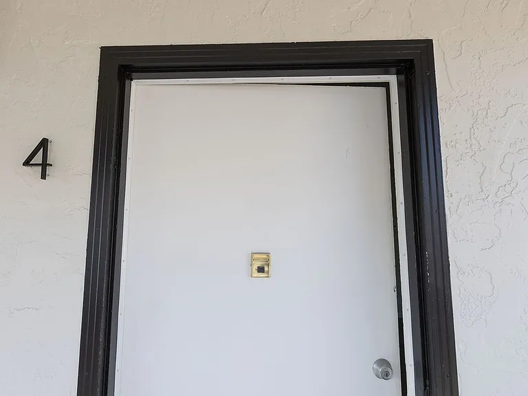 2315 Monroe St — Photo 16