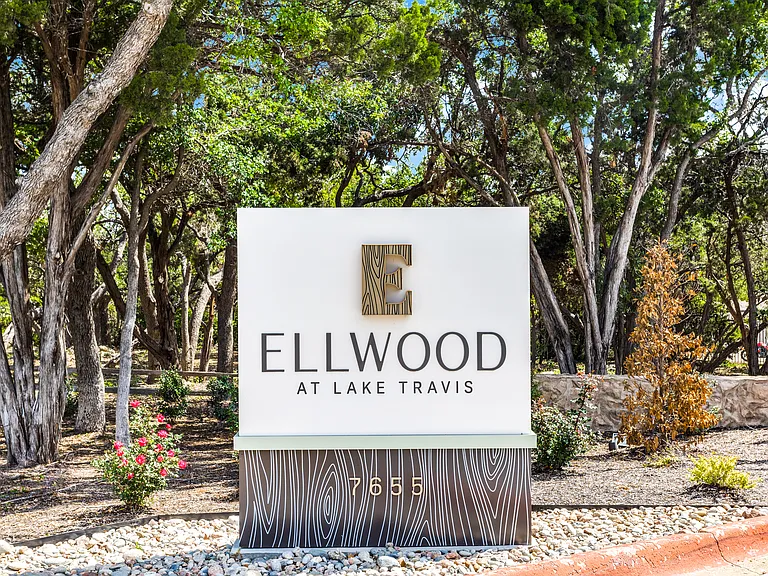 Ellwood at Lake Travis — Photo 52