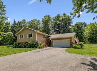 19919 Hillside Dr, Rogers, MN 55374