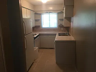1015 Kavanaugh Blvd #C — Photo 2
