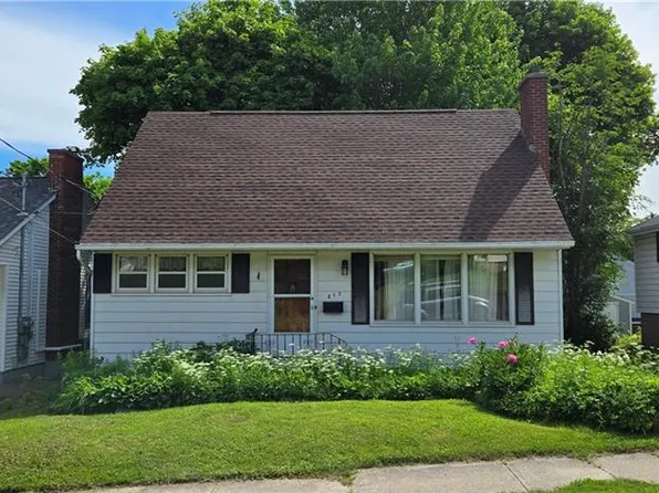 217 Maple St, Moncton, NB E1C 6A7