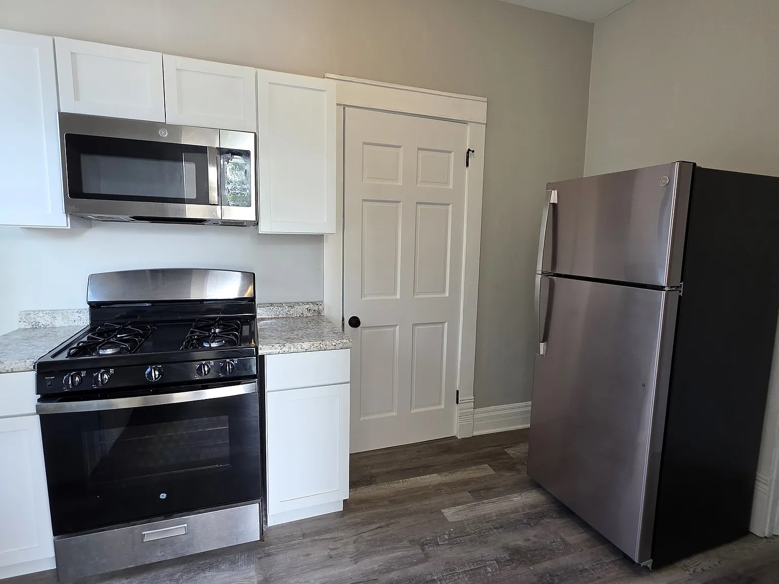 1 bed, $975 — Photo 2