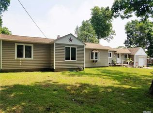 28 Willyn Rd, Blue Point, NY 11715