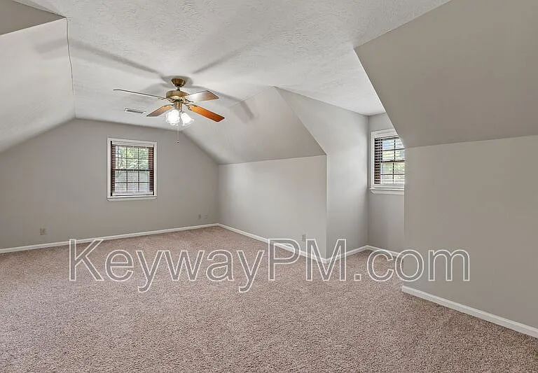 255 Silver Maple Rd — Photo 23