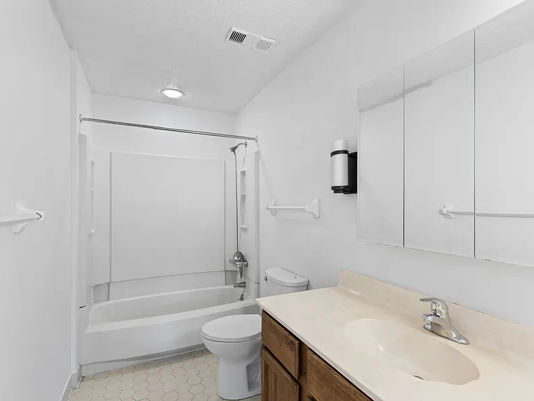 10331 Shelbyville Rd — Photo 9