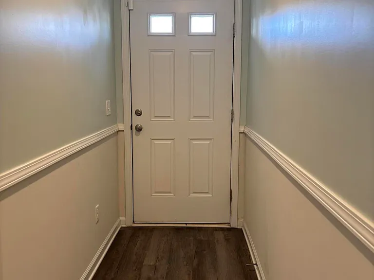 335 Niblick Dr — Photo 2