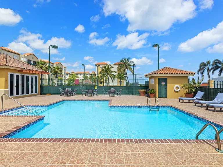 5103 Cond Royal Palm D101 — Photo 45