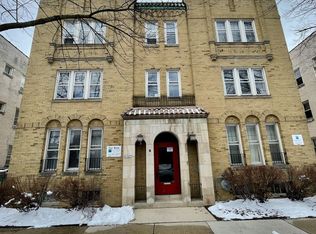 3825 N Oakland Ave, Milwaukee, WI 53211