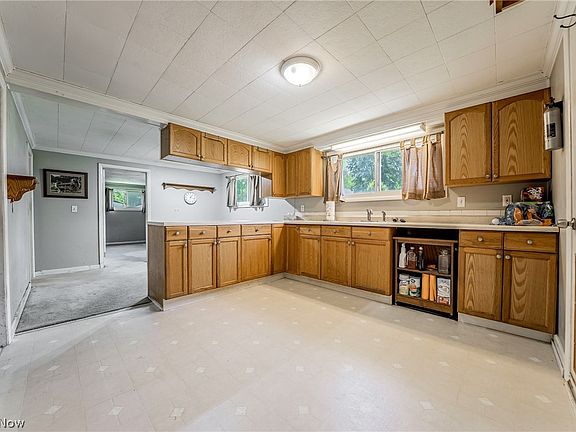 5th image of 7018 Pymatuning Lake Rd