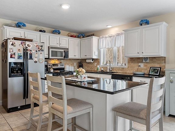 3rd image of 278 Oakham Rd