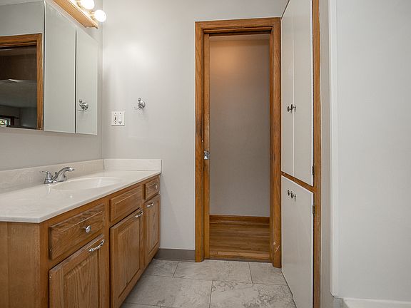 4th image of 1040 Bertha Ave
