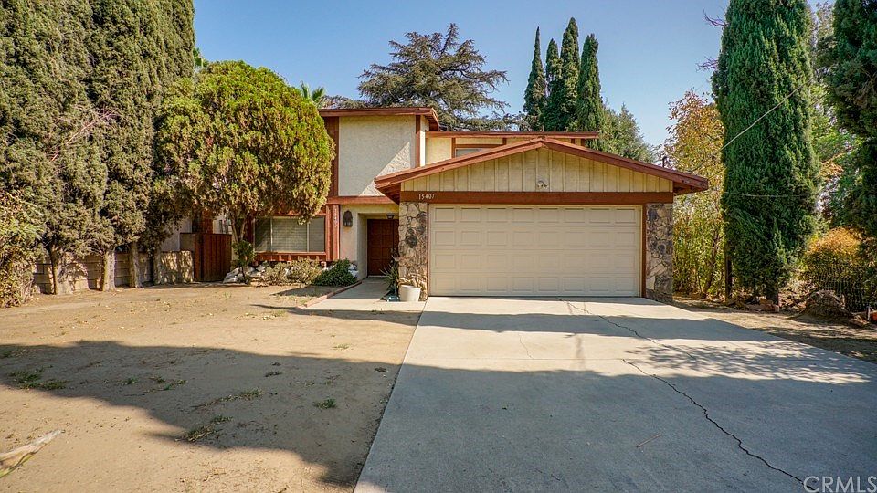 1st image of 15407 Saticoy St