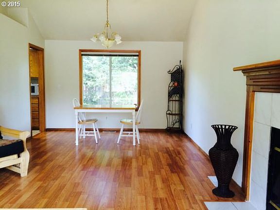 3rd image of 5255 SE Winsor Ct