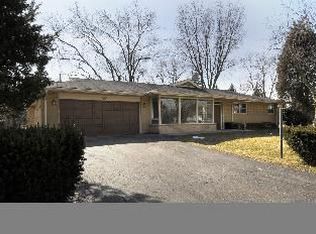 107 W Henry St, Arlington Heights, IL 60004