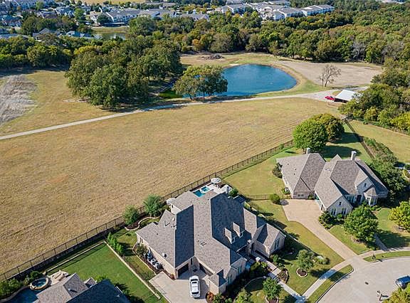 3rd image of 2700 Golden Meadow Ct