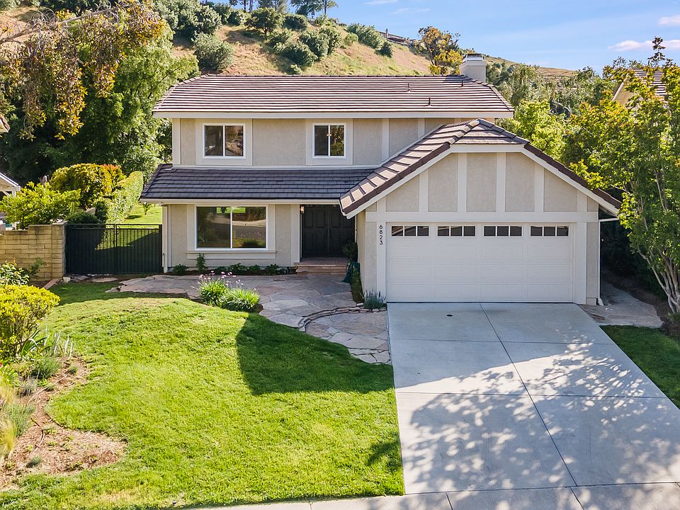1st image of 6823 Castle Peak Dr
