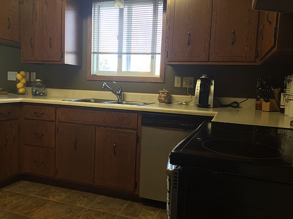 4th image of 1158 Crestview Dr
