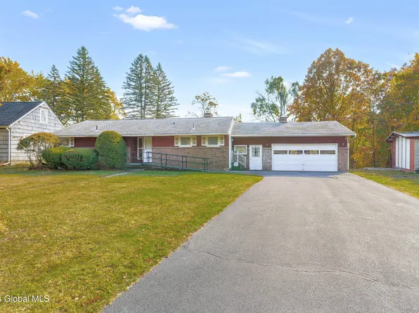 31 Buchman Drive, Loudonville, NY 12211