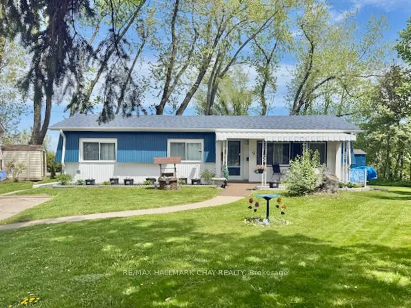 9 Locust Hill Ct, Innisfil, ON L9S 1R7
