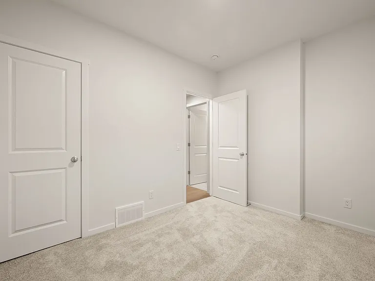 527 Black Stone Blvd — Photo 18