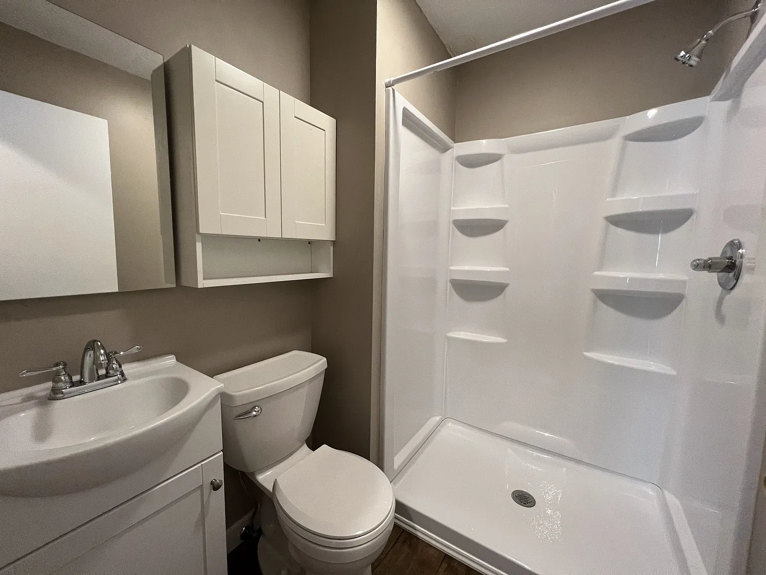 2 bed, $1,800 — Photo 4