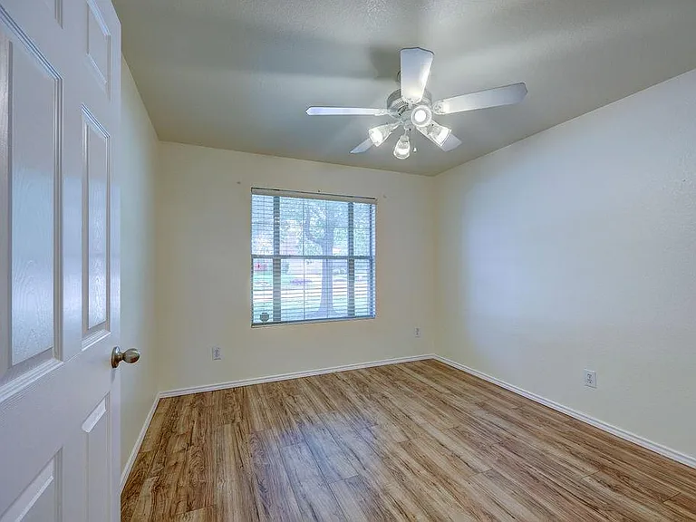 129 Dove Song Dr — Photo 28
