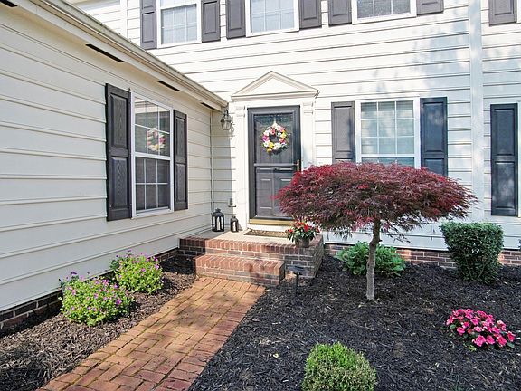 3rd image of 503 Zion Dr