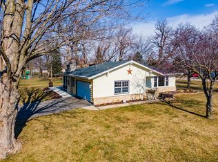 1322 Robincrest Ln, Elkhorn, WI 53121