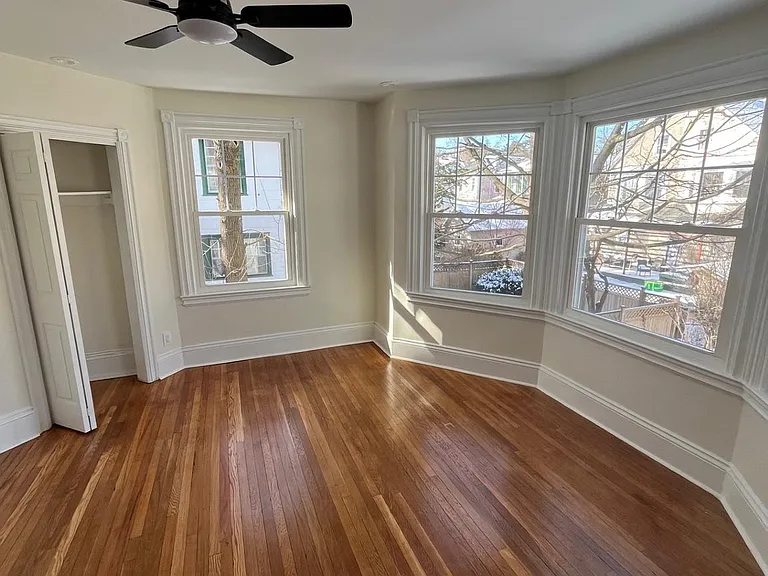 107 Upland Ter — Photo 10