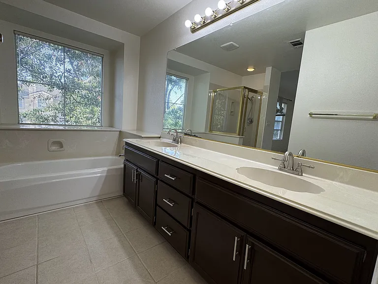 3513 Dickenson Cmn — Photo 9