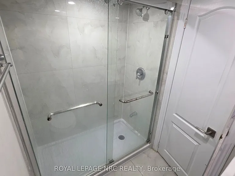 69 Vine St S #2 — Photo 17